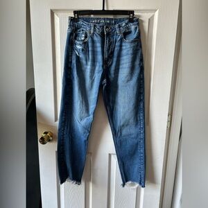 American Eagle Outfitters Strigid distressed Blue Mom Jeans - Size 6 Short